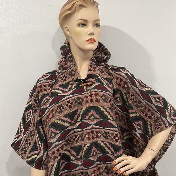 Vintage Boho Hooded Poncho - Picture 5 of 16